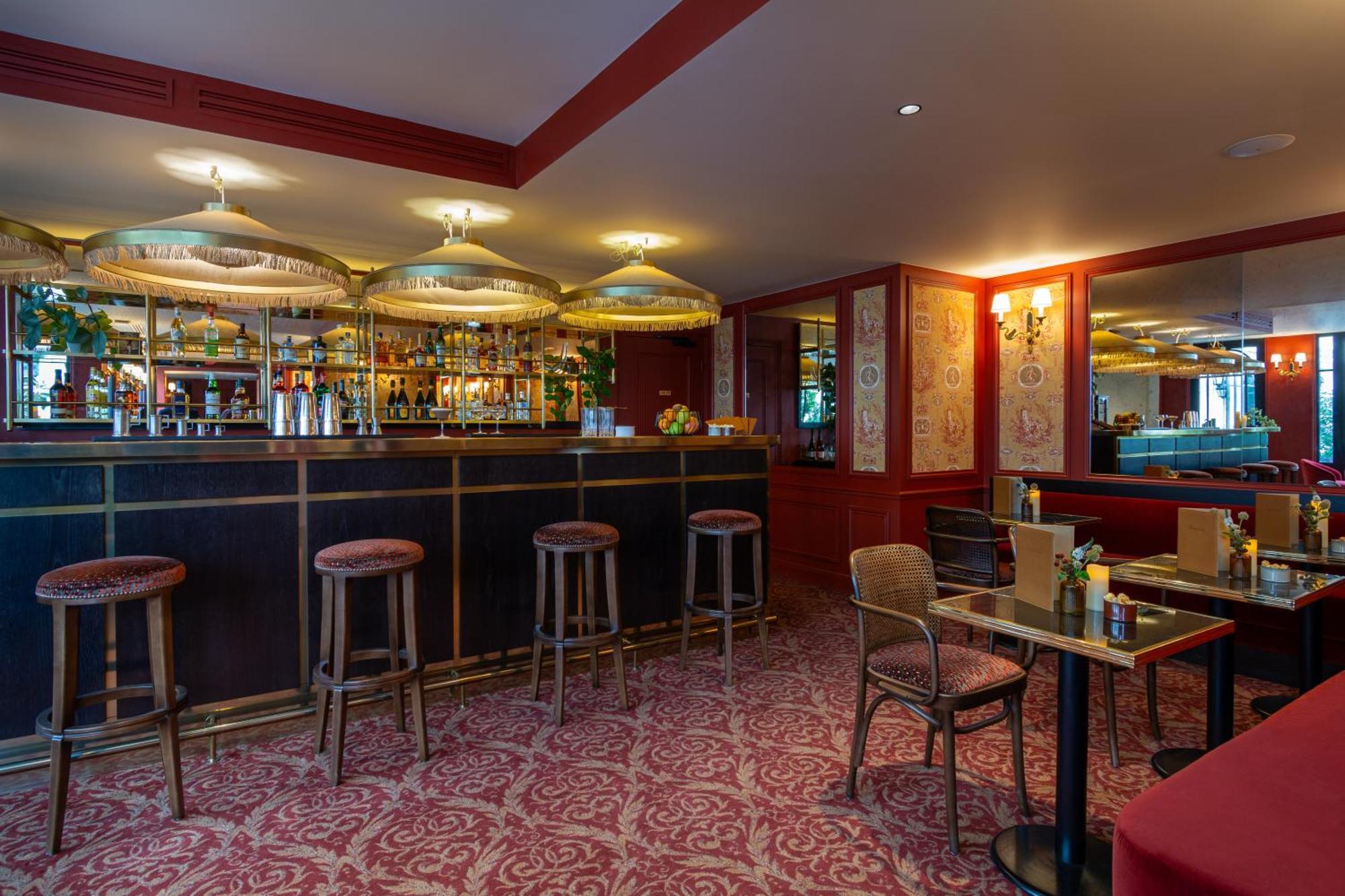 Hotel & Spa Napoleon ฟงแตนโบล ภายนอก รูปภาพ