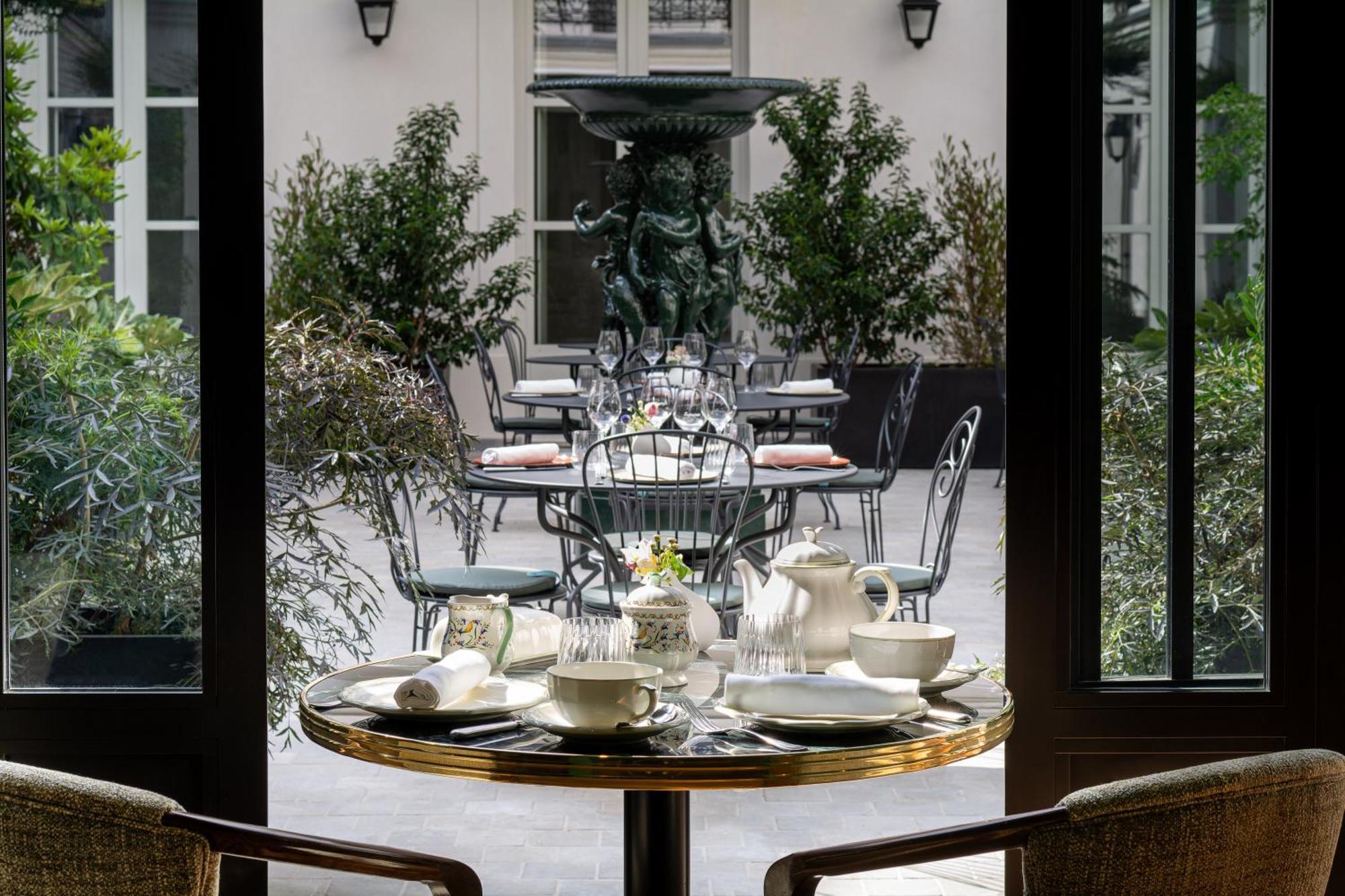 Hotel & Spa Napoleon ฟงแตนโบล ภายนอก รูปภาพ