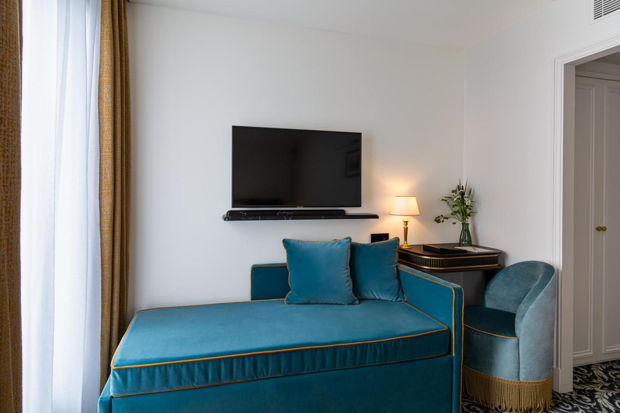 Hotel & Spa Napoleon ฟงแตนโบล ภายนอก รูปภาพ