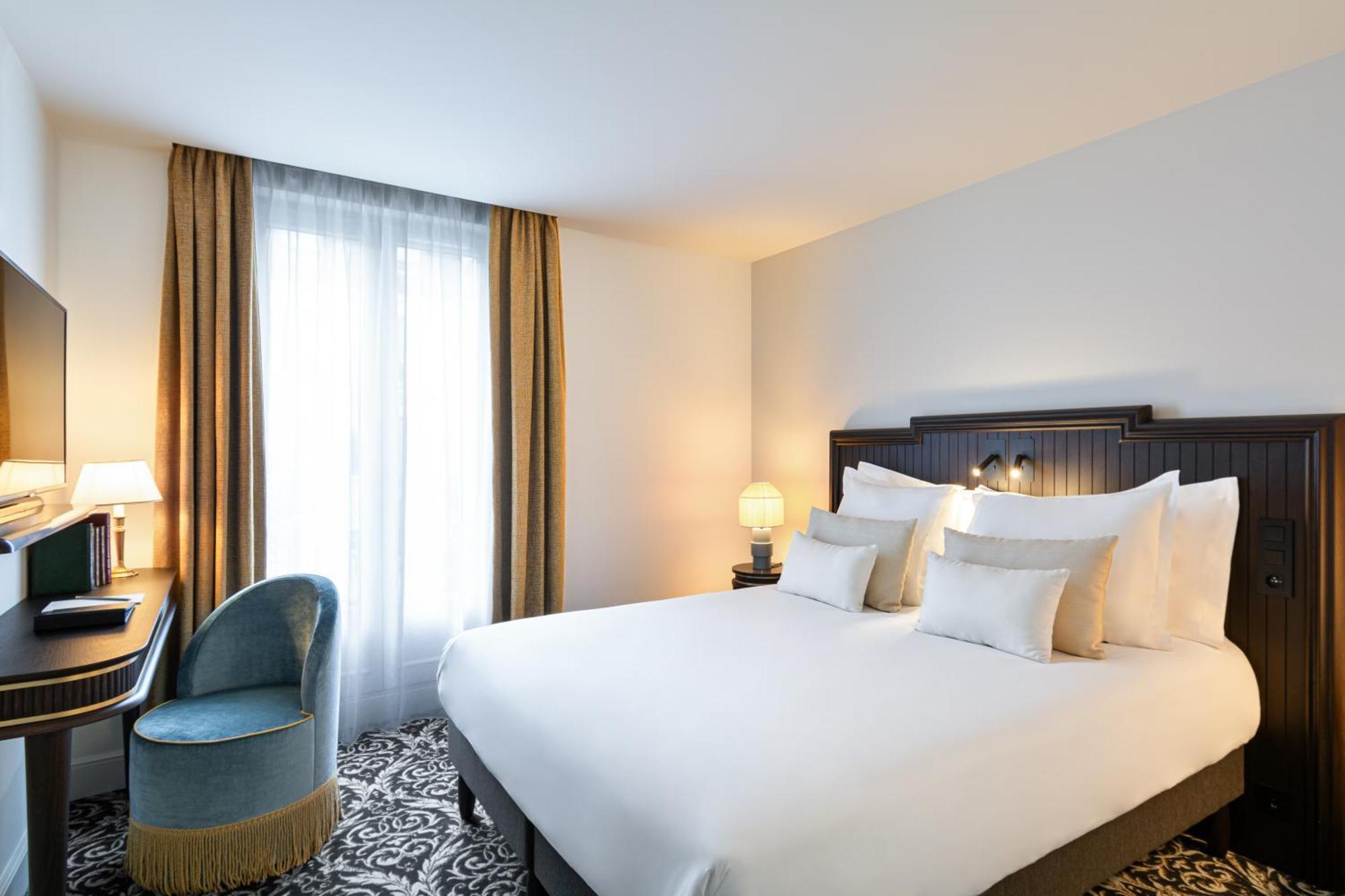 Hotel & Spa Napoleon ฟงแตนโบล ภายนอก รูปภาพ